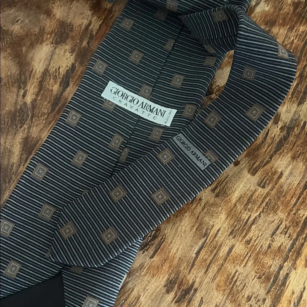 Giorgio Armani Men's Tie Trio - Navy, Black, Burgundy - Picture 4 of 4